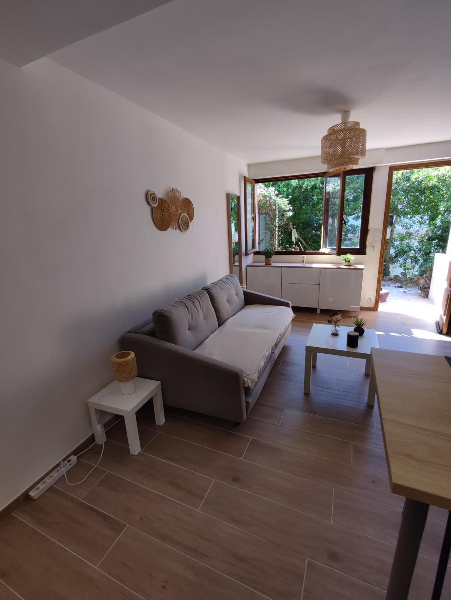 Charmant Studio Lavandou - 500M Plage Le Lavandou Exterior photo